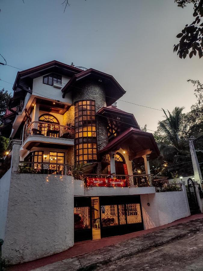 El Castillo Bed And Breakfast Angono Exterior photo